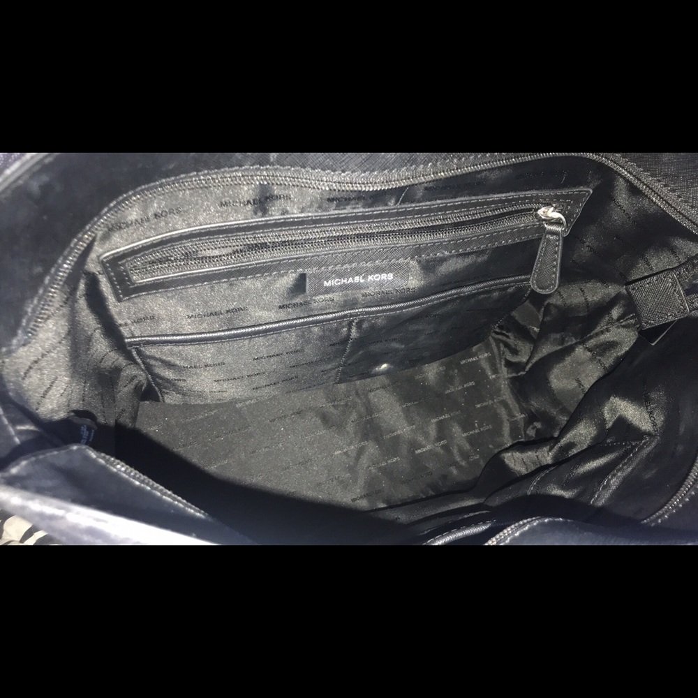 Purse - Picture 4 of 4